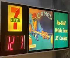 7 Eleven Camel Sign