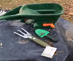 Seed broadcaster