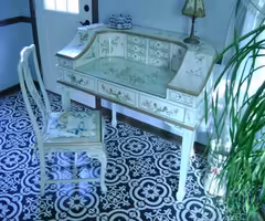 Harpsichord Style - Chinoiserie Desk
