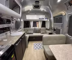 2013 27' Airstream International--Less than 3k miles on chassis