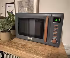 Haden Heritage Retro Microwave