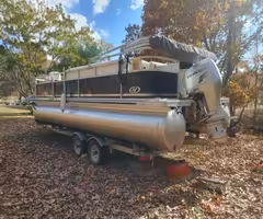 Harris 24ft Pontoon with Honda four stroke fuel injection.