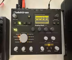 Analog Heat MK II (with box and decksaver)