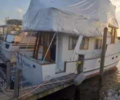 MARINE TRADER 49' PILOTHOUSE RARE AND A PROJECT
