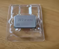AMD Ryzen 5 2600X CPU w/Wraith Spire Cooler